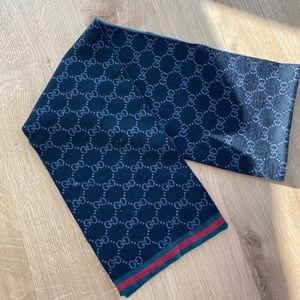 Classic double sided gucci scarf